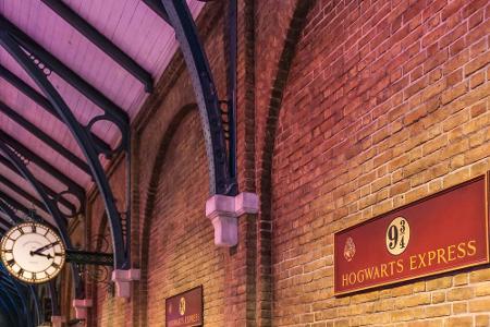 An diesem Gleis begann für den wohl berühmtesten Zauberlehrling der Literatur- und Filmgeschichte die abenteuerliche Reise i...