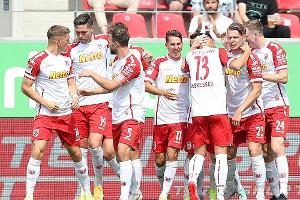 Auch Schalke kann Spitzenreiter Jahn nicht stoppen