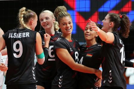 Volleyballerinnen suchen Rhythmus: 