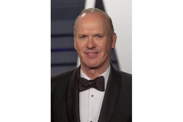 Michael Keaton hatte beim Dreh von 'Batman' ein ganz ähnliches Problem wie Emma Thompson bei 'Cruella', denn sein Kostüm war...