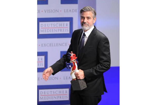 ...George Clooney die Dreharbeiten zu seinem nächsten Film als Regisseur beendet: 'The Tender Bear' dreht sich um einen Jung...