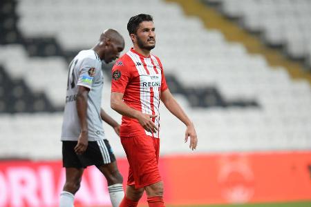 Zog nach zwei durchwachsenen Jahren in Bremen im vergangenen Sommer weiter in die Heimat seiner Eltern. Bei Antalyaspor im G...