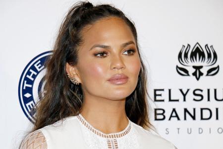 Ein Lebensmittel hat es Model und Hobbyköchin Chrissy Teigen offenbar besonders angetan: Knoblauch. Den füge sie fast jedem ...