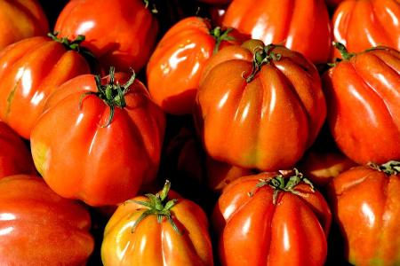 Tomaten wirken aufgrund des darin enthaltenen Kaliums entwässernd und fördern so die Gewichtsabnahme. Außerdem sind sie reic...