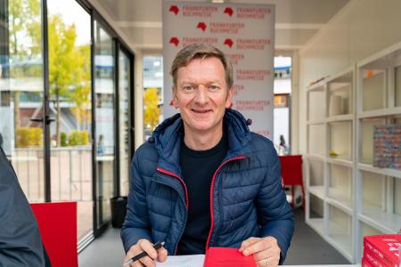 Und wer konnte in der Vergangenheit noch mit Wissen punkten? Schauspieler Michael Kessler (53) parodierte Jauch in der 25. A...