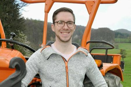 Bauer Nils (33) betreibt mit seiner Familie eine Mutterkuhhaltung in Hessen. Der 33-Jährige hatte bisher kein Glück in der L...