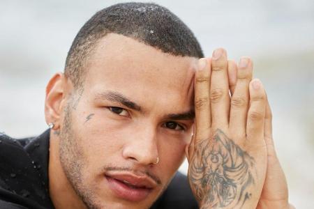 Jonathan (25), Model aus Berlin:
