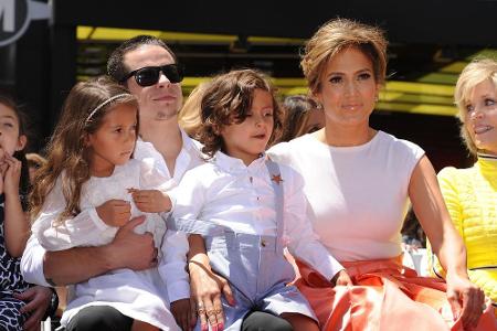 Max und Emme Muñiz sind die Kinder von Jennifer Lopez und Marc Anthony. Die Zwillinge sind inzwischen 13 Jahre alt und zeige...