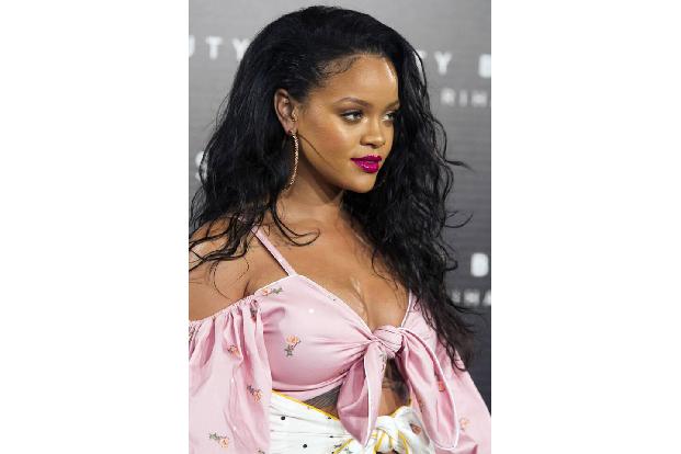 Auch für Rihanna ist Bildung ein Grundrecht, darum engagiert sie sich für die Global Partnership of Education, die allein zw...