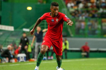 Hatte mit dem agilen Gosens größte Probleme und stand in fast allen wichtigen Szenen nicht optimal. War mit seinem Stellungs...