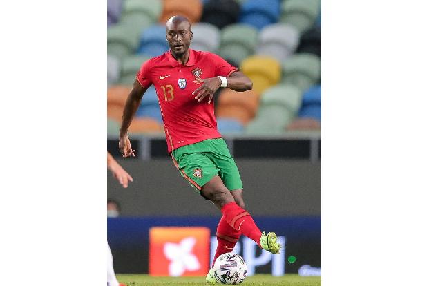 Konnte zumindest vereinzelt die Kombinationen der deutschen Auswahl unterbinden. Bei den besten Aktionen der DFB-Elf leitete...