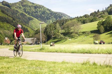 Der Schwarzwald hat auch einiges für Aktivsportler zu bieten: Wunderschön ist die knapp 116 Kilometer lange Rundtour von Fre...