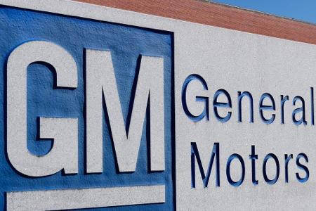 Ähnliches plant General Motors. Ab 2035 wollen die Amerikaner keinen Verbrenner mehr auf die Straße schicken. Jedoch mit Ein...
