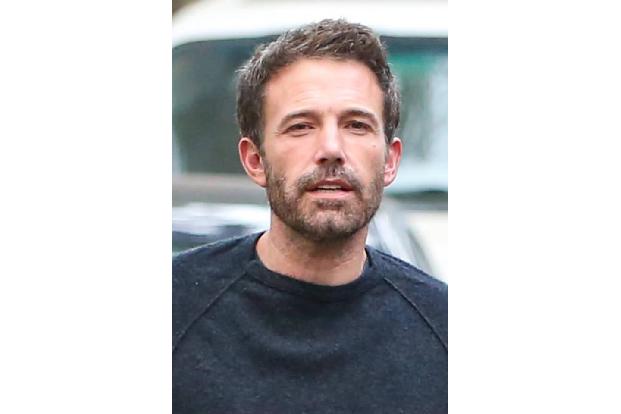 ...J.Lo und Ben im April 2021 erstmals wieder gemeinsam gesichtet wurden. Die Musikerin hatte gerade die Verlobung zu Alex R...