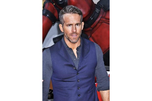 ...Hollywood-Kollege Ryan Reynolds an den Start, um Geld für die Erforschung der Parkinson-Krankheit zu sammeln, an der sein...