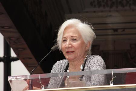 Olympia Dukakis verstarb am 1. Mai, nachdem sie sich laut ihres Bruders lange Zeit unwohl gefühlt habe. Die Schauspielerin g...