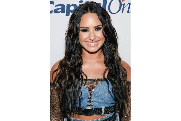 Nach ihrer Trennung von Schauspieler Wilmer Valderrama registrierte sich Demi Lovato auf Raya, wie sie in einer Dokumentatio...