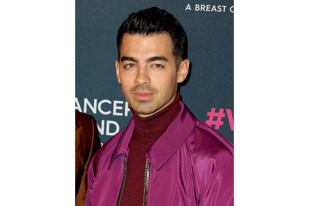 Joe Jonas ist mittlerweile mit Schauspielerin Sophie Turner glücklich. Die beiden haben ein Baby. Doch vor der Romanze mit d...