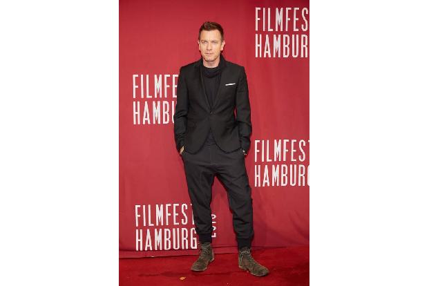 ...kannte er da natürlich schon. 2004 hatte er sich mit seinem Freund Charley Boorman entschlossen, auf ihren Motorrädernvon...