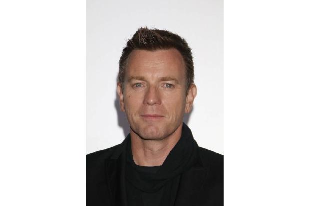 ...unter dem Titel 'The Long Way Down' ausgestrahlt. 2020 folgte dann 'Long Way Up': Die Doku-Serie zeigte Ewans und Charley...