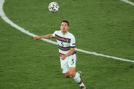 Zog sich wie Moukoko auf der Länderspielreise noch vor dem ersten Spiel einen Faserriss zu und brach den Ausflug nach Portug...