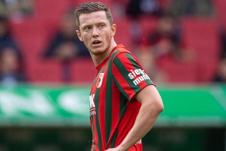 Brachte keine gelungene Aktion auf den Rasen, vertändelte stattdessen gute Umschaltgelegenheiten. Ein gebrauchter Joker-Eins...