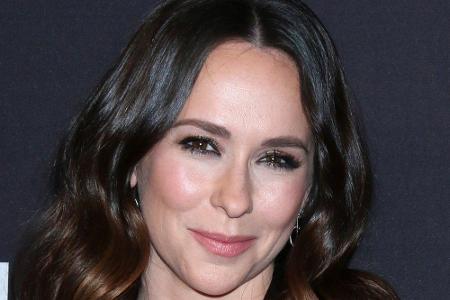 Mit einem bemalten Babybauch verkündete Jennifer Love Hewitt am 9. September auf Instagram die Geburt ihres dritten Kindes, ...
