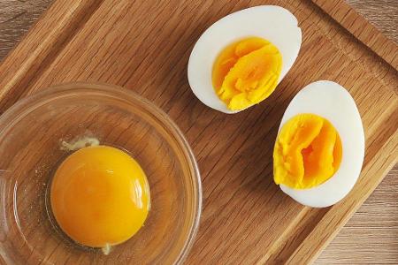Um die Spannkraft und Elastizität der Haut aufrecht zu erhalten, braucht der Körper Kollagen. Eier können besondere Abhilfe ...