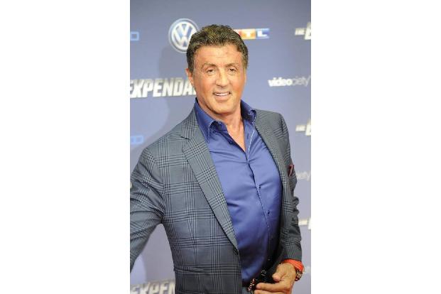 …für das beste Drehbuch (das Stallone geschrieben hatte) nominiert und gewann in den Kategorien bester Film, beste Regie und...