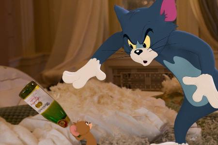 Dem anschließenden Katz-und-Maus-Spiel droht ihre Karriere, die Hochzeit und möglicherweise das Hotel selbst zum Opfer zu fa...