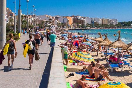Der Strand Playa de Palma gehört zu den bekanntesten der Insel. Zahlreiche Hotels, Bars, Restaurants und Discos sind hier zu...
