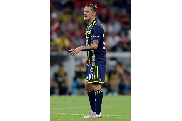 Nicht alle Promis wählten wie Max Kruse einen Live-Moment im Fernsehen, um seiner Angebeteten einen Heiratsantrag zu machen....