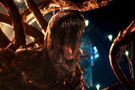 Doch widrige Umstände führen dazu, dass das Scheusal Wirt des ebenso bösartigen Aliens Carnage wird - und der macht seinem N...