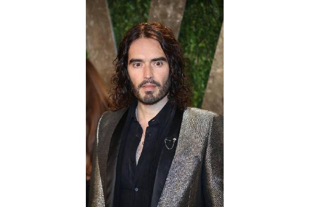 Russell Brand kommt auf der Bühne stets als rastlose Naturgewalt rüber. Doch der Comedian hat seine von Drogenexzessen gezei...