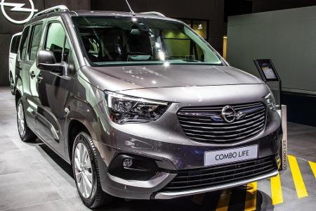 Keine Veränderung gibt es beim Opel Combo E-Life 2.0 TDI in Sachen Haftpflicht. Dafür verbessert sich eine Vollkasko-Versich...