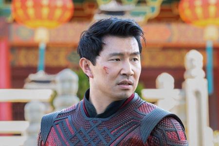 Denn seine Kindheit als Sohn eines einflussreichen chinesischen Geschäftsmannes verlief alles andere als normal.