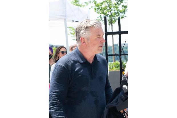 Alec Baldwin legte sich nicht mit einer Person sondern einer Airline an. Der als Choleriker bekannte Schauspieler weigerte s...