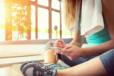 Ernährung und Bewegung bedingen den Fitnesszustand, unter Corona-Bedingungen kommt häufig beides zu kurz. Diese Apps helfen,...