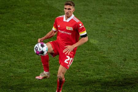 Ließ in der Anfangsphase die Griffigkeit vermissen und kam häufig einen Schritt zu spät. Agierte auch am Ball unsicher. Wurd...