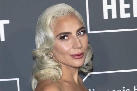 Lady Gaga kann auch 'Telephone' nicht ausstehen, den sie 2009 mit Beyoncé aufnahm. Das liege aber nicht an der Komposition, ...