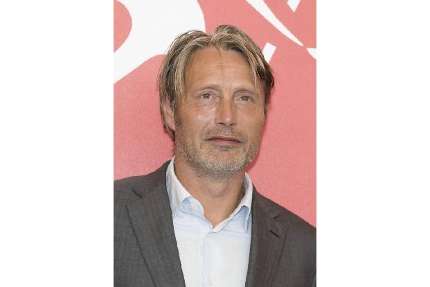 Mads Mikkelsen hat in seinem Heimatland Dänemark viele bunte, vielseitige Rollen gespielt. Nur außerhalb Skandinaviens ist M...