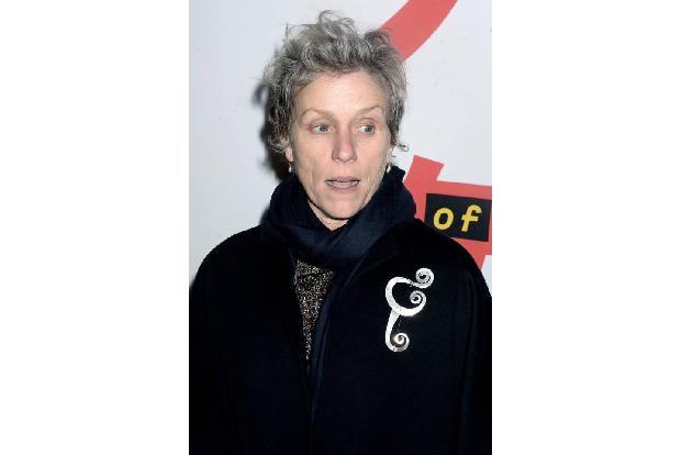 Frances McDormand gewann den Oscar als beste Hauptdarstellerin. Sie spielte in 'Nomadland' eine Witwe, die in einem umgebaut...