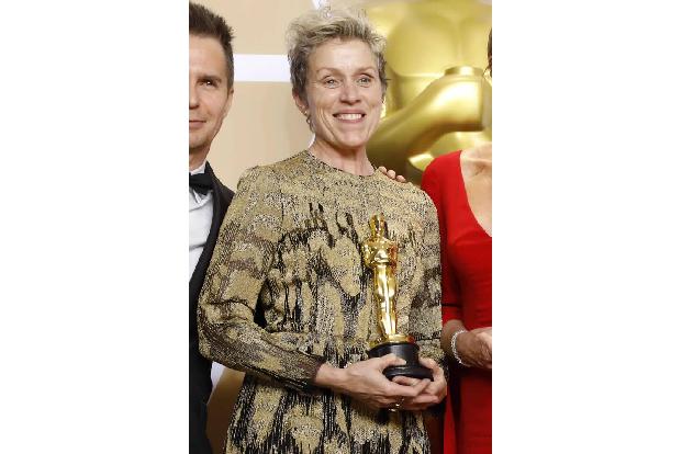 ...Frances McDormand ein Herzensprojekt: Zusammen mit Peter Spears sicherte sie sich die Filmrechte, wirkte als Produzentin ...