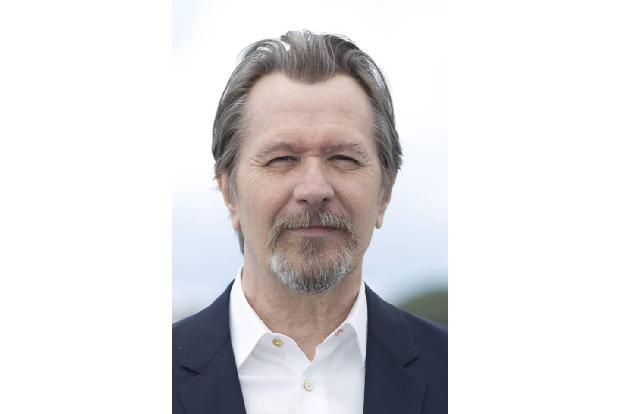 Die Auszeichnung für die beste Kameraführung bekam Erik Messerschmidt für das schwarz-weiß gedrehte Hollywood-Drama 'Mank', ...