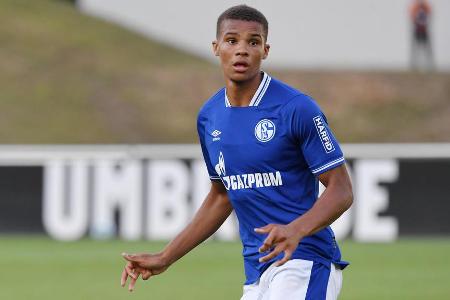 Stammkraft unter Christian Gross und nun auch unter Grammozis. Keine Frage: Der 19 Jahre alte talentierte 1,91-Meter-Mann dü...