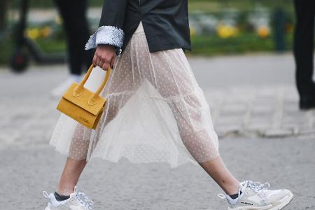 Wer im Streetstyle-Look punkten möchte, genießt massig modische Freiheiten. Die Stoffe, Schnitte und Kombinationsmöglichkeit...