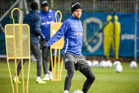 Kam vom KRC Genk (Vertrag bis 2024) | Ist in erster Linie für das Abwehrzentrum eingeplant. Überzeugt hat Schalkes Bosse vor...