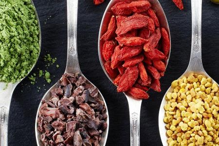 Seit einigen Jahren werden sogenannte Superfoods angepriesen. Doch leider sind Goji-Beeren und Co. meist sehr teuer und der ...