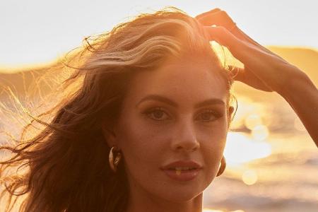 Yasmin (23) kommt aus Fürth und macht derzeit ein duales Studium. 