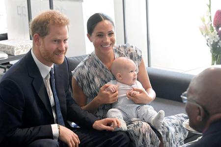 Baby Archie Harrison Mountbatten-Windsor war auf der Reise dabei. Am 25. September hatte er seinen großen Auftritt und traf ...